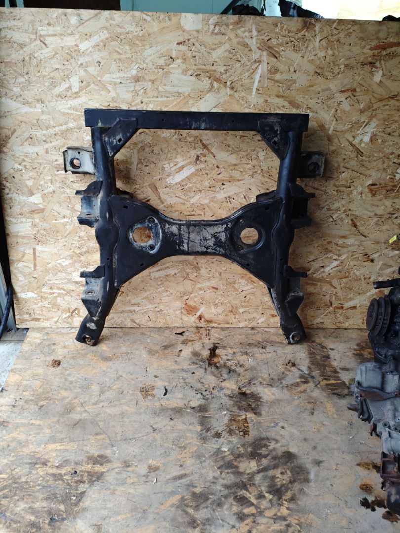 балка подвески передняя (подрамник) Mercedes-Benz Vito W639 (2003 - 2010), дизель, МКПП, микроавтобус, A6393301006 - фото №1