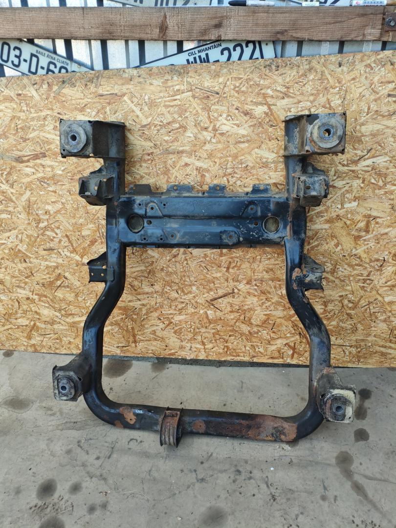 балка подвески передняя (подрамник) Volkswagen Transporter T5 2006, 2.5 л., BNZ, дизель, АКПП, микроавтобус - фото №1