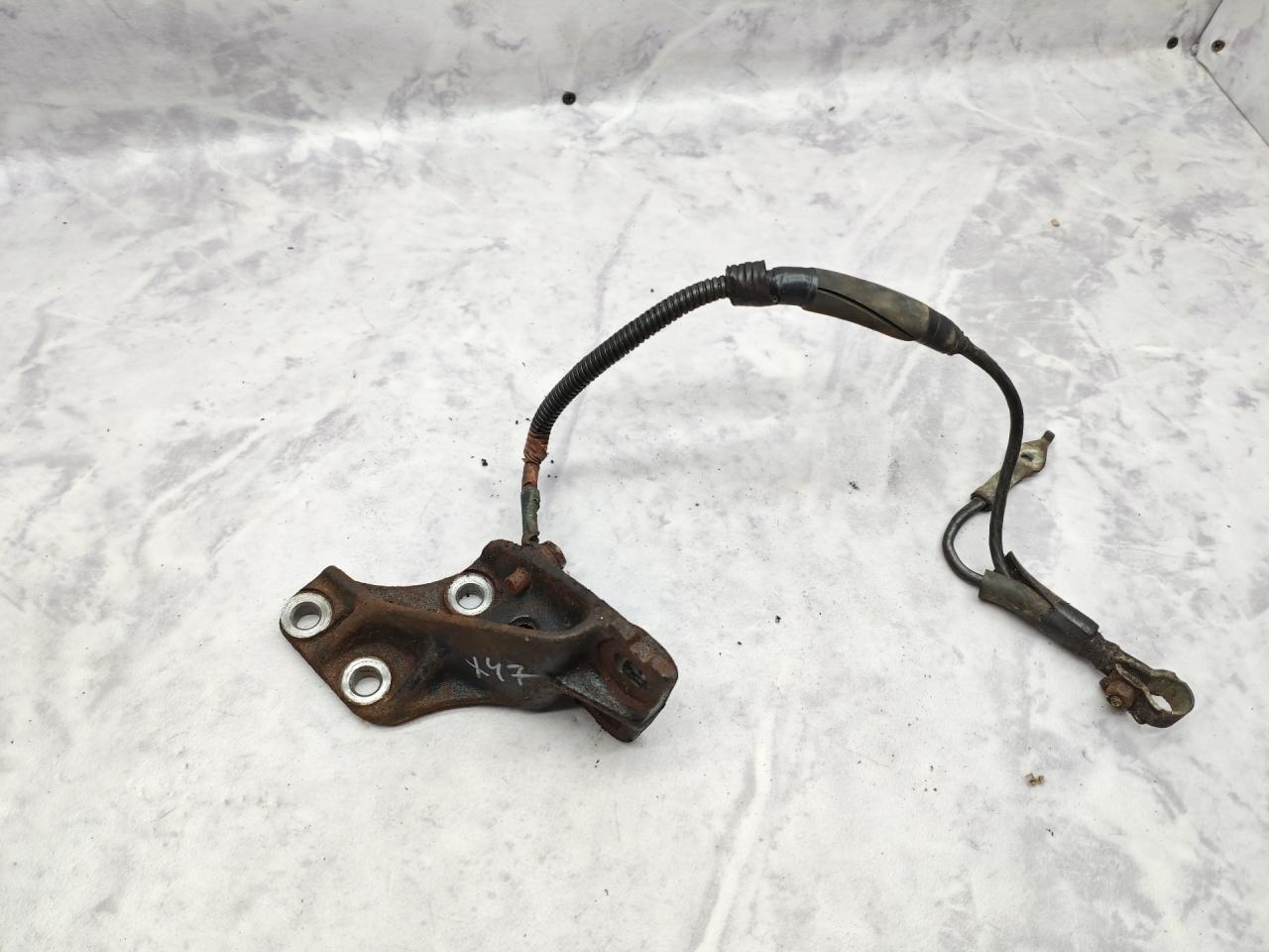 кронштейн двигателя Toyota Yaris P1 2001, 1.3 л., 2NZ-FE, бензин, МКПП, хетчбэк 5 дв., 12325-21020 - фото №1