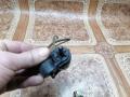 насос (моторчик) омывателя стекла Nissan Almera N16 2002, 1.5 л., бензин, МКПП, хетчбэк 5 дв. - фото №5