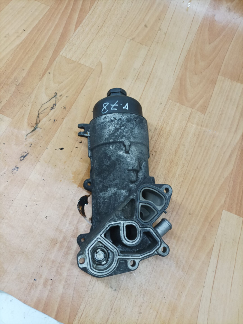 корпус масляного фильтра Ford Focus 2 поколение 2006, 1.6 л., G8DB, дизель, МКПП, универсал - фото №1