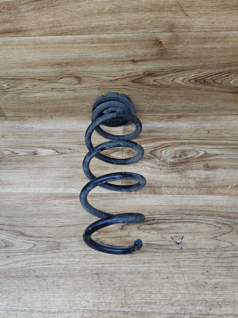 пружина задняя Lada Vesta 1 поколение 2021, 1.6 л., H4M, бензин, вариатор, универсал - фото №1