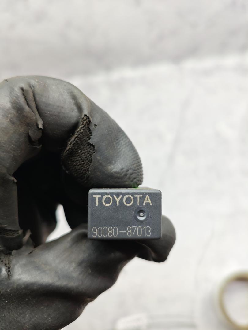 реле (прочие) Toyota Avensis 2 поколение (T250) 2006, 1.8 л., бензин, МКПП, седан, 0332017307, 90080-87013, 38603A - фото №1