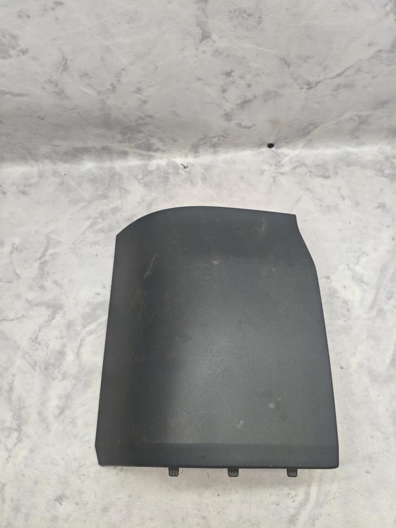 ус под фонарь левый Volkswagen Transporter T5 2006, 2.5 л., BNZ, дизель, АКПП, микроавтобус, 7H0807321B - фото №1