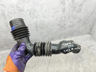 патрубок воздушного фильтра Toyota Yaris P1 2001, 1.3 л., 2NZ-FE, бензин, МКПП, хетчбэк 5 дв., 17751-21030