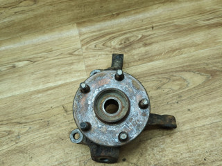 ступица передняя левая Toyota Corolla Verso 1 поколение [рестайлинг] 2005, 2.0 л., 1CD-FTV, дизель, МКПП, минивэн