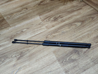 амортизатор крышки багажника (3-5 двери) Lada Vesta 1 поколение 2021, 1.6 л., H4M, бензин, вариатор, универсал, 8450008940