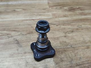 цапфа задняя Renault Logan 2 поколение [рестайлинг] 2019, 1.6 л., K7M 812, бензин, МКПП, седан