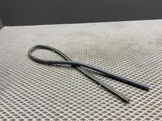 уплотнитель жабо Toyota Yaris XP9 KSP90 (2005 - 2009), 1.0 л., 1KR-FE, бензин, МКПП, хетчбэк 5 дв., передний привод, 533830D060