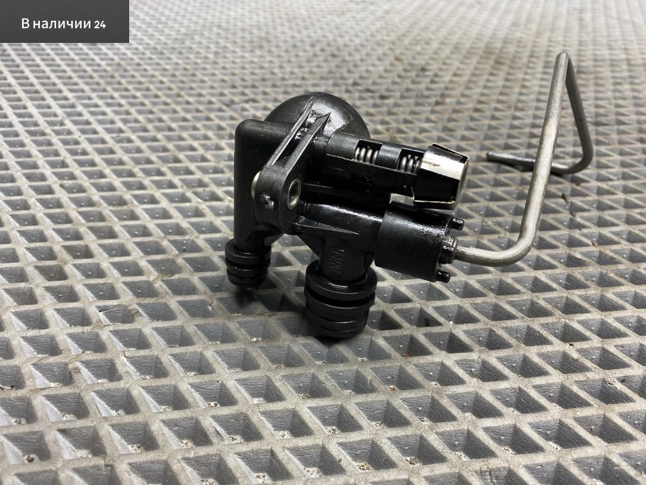 форсунка масляная Audi A6 4G/C7 4G2/C7 2013, 2.0 л., TFSI, CDNB, бензин, вариатор, 2y2y, седан, 0AW301520H, 0AW301520J - фото №1