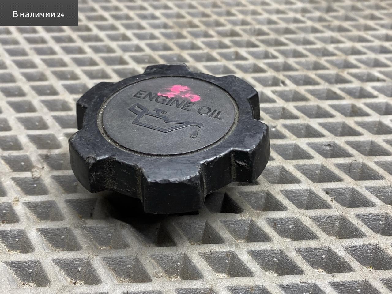 пробка маслозаливная Toyota Yaris XP9 KSP90 (2005 - 2009), 1.0 л., 1KR-FE, бензин, МКПП, хетчбэк 5 дв., передний привод, 1218055010 - фото №1