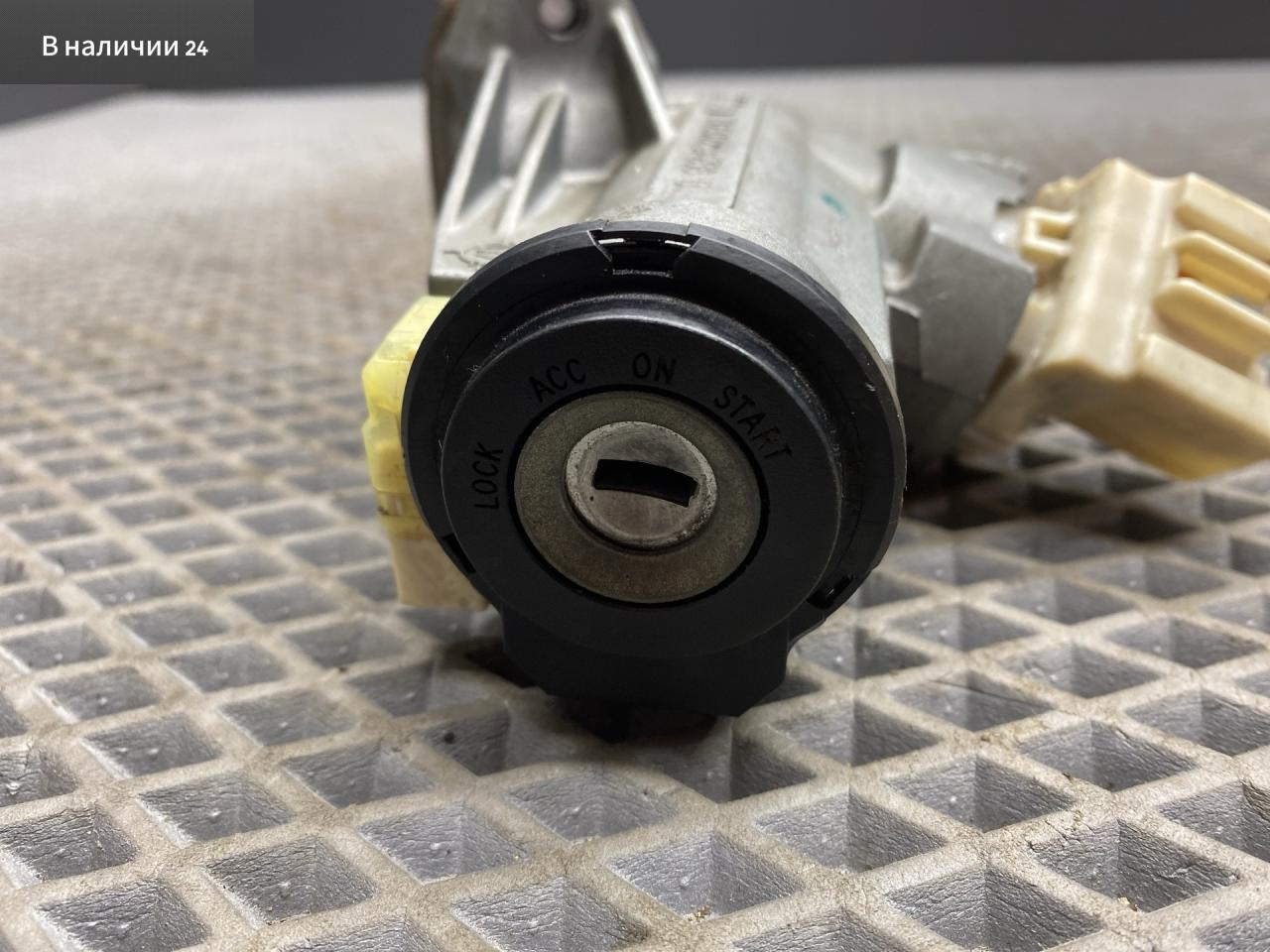 замок зажигания Toyota Yaris XP9 KSP90 (2005 - 2009), 1.0 л., 1KR-FE, бензин, МКПП, хетчбэк 5 дв., передний привод, N0502241256 - фото №1