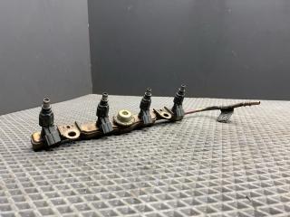 топливная рампа Toyota Corolla 9 поколение (E120/E130) [рестайлинг] CDE120 2003, 1.6 л., 3ZZ-FE, бензин, МКПП, седан, передний привод