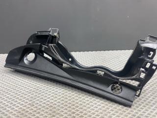 водосток капота Toyota Yaris XP9 KSP90 (2005 - 2009), 1.0 л., 1KR-FE, бензин, МКПП, хетчбэк 5 дв., передний привод, 55782-0D100