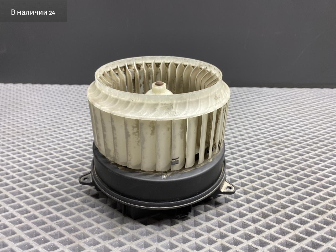моторчик печки Audi A6 4G/C7 4G2/C7 2013, 2.0 л., TFSI, CDNB, бензин, вариатор, 2y2y, седан, 4H1820021B, 4H1820021A - фото №1
