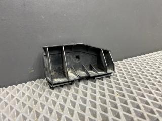 Крепление бампера заднего Toyota Corolla 9 поколение (E120/E130) [рестайлинг] CDE120 2003, 1.6 л., 3ZZ-FE, бензин, МКПП, седан, передний привод, 52562-02030