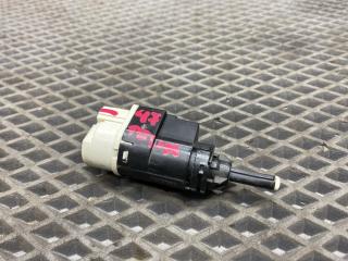 Датчик педали тормоза (лягушка) Renault Logan 2 поколение [рестайлинг] L8 2020, 1.6 л., K7M 812, бензин, МКПП, седан, 253206170R, 8200276361