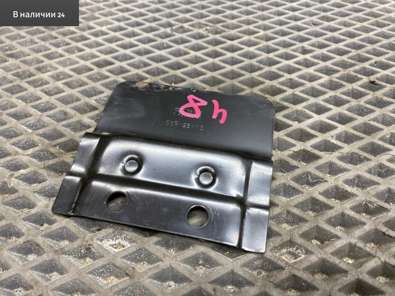 кронштейн (крепление) Audi A6 4G/C7 4G2/C7 2013, 2.0 л., TFSI, CDNB, бензин, вариатор, 2y2y, седан, 4G5863470 - фото №1