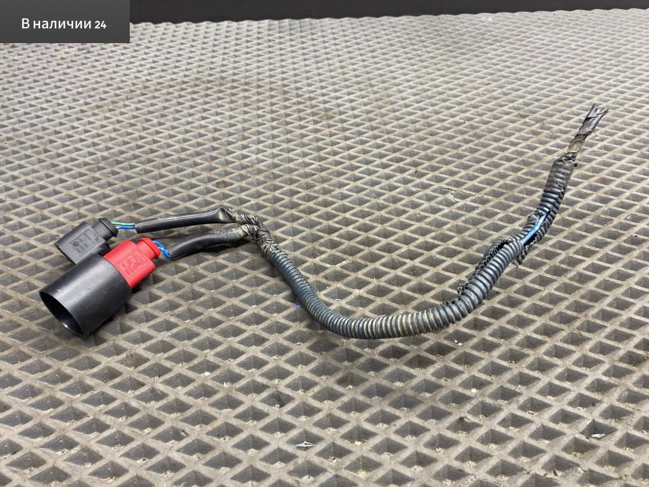 разъем (фишка) проводки Toyota Yaris XP9 KSP90 (2005 - 2009), 1.0 л., 1KR-FE, бензин, МКПП, хетчбэк 5 дв., передний привод, 14919, 18255 - фото №1