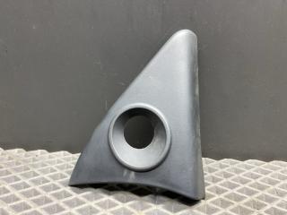 уголок двери внутренний передний правый Renault Logan 2 поколение [рестайлинг] L8 2020, 1.6 л., K7M 812, бензин, МКПП, седан, 802928589R