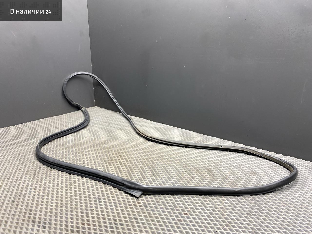 уплотнитель двери Mazda 3 BK 2005, BP4K68911A - фото №1