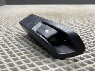 кнопка открытия лючка топливного бака Toyota Yaris XP9 KSP90 (2005 - 2009), 1.0 л., 1KR-FE, бензин, МКПП, хетчбэк 5 дв., передний привод, 7730652030