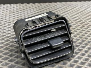 дефлектор обдува салона Renault Logan 2 поколение [рестайлинг] L8 2020, 1.6 л., K7M 812, бензин, МКПП, седан, 687515414R