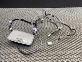 фонарь салона (плафон) Toyota Yaris XP9 KSP90 (2005 - 2009), 1.0 л., 1KR-FE, бензин, МКПП, хетчбэк 5 дв., передний привод, 812600D030B0