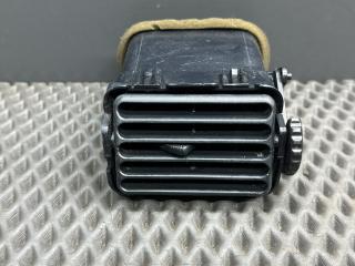 дефлектор обдува салона Toyota Avensis 2 поколение (T250) 2005, 55686-20160