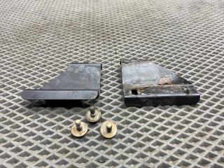 кронштейн (крепление) Toyota Yaris XP9 KSP90 (2005 - 2009), 1.0 л., 1KR-FE, бензин, МКПП, хетчбэк 5 дв., передний привод