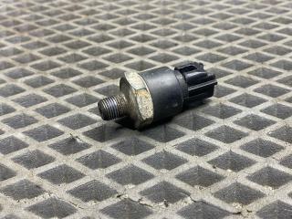 датчик давления масла Toyota Yaris XP9 KSP90 (2005 - 2009), 1.0 л., 1KR-FE, бензин, МКПП, хетчбэк 5 дв., передний привод, 8353005010