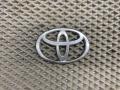 эмблема Toyota Corolla 9 поколение (E120/E130) [рестайлинг] CDE120 2003, 1.6 л., 3ZZ-FE, бензин, МКПП, седан, передний привод, 9097502011 - фото №10