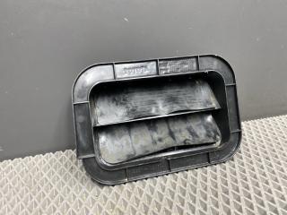 решетка вентиляции багажника Toyota Corolla 9 поколение (E120/E130) [рестайлинг] CDE120 2003, 1.6 л., 3ZZ-FE, бензин, МКПП, седан, передний привод, 662931-02060