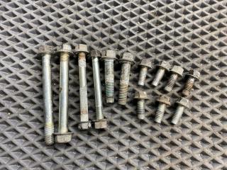 болт Mitsubishi Lancer 10 поколение CY2A 2008, 1.5 л., 4A91, бензин, АКПП, x42b - черный, седан, передний привод