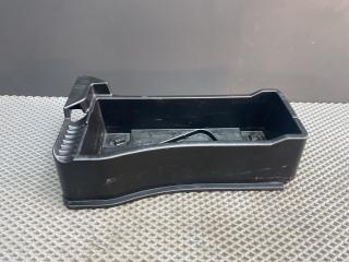 ящик под инструменты Toyota Yaris XP9 KSP90 (2005 - 2009), 1.0 л., 1KR-FE, бензин, МКПП, хетчбэк 5 дв., передний привод, 649950D010