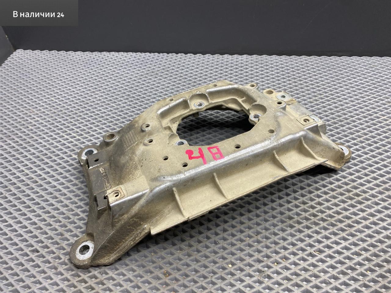 кронштейн КПП Audi A6 4G/C7 4G2/C7 2013, 2.0 л., TFSI, CDNB, бензин, вариатор, 2y2y, седан, 8K0399263AD - фото №1