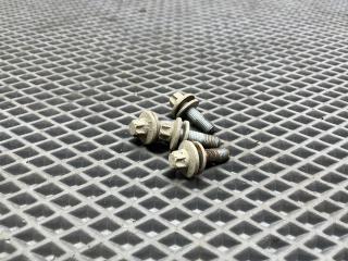 болт Renault Logan 2 поколение [рестайлинг] L8 2020, 1.6 л., K7M 812, бензин, МКПП, седан, 7703002671