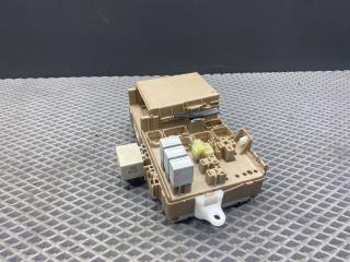 блок предохранителей Toyota Corolla 9 поколение (E120/E130) [рестайлинг] CDE120 2003, 1.6 л., 3ZZ-FE, бензин, МКПП, седан, передний привод, 82641-02050