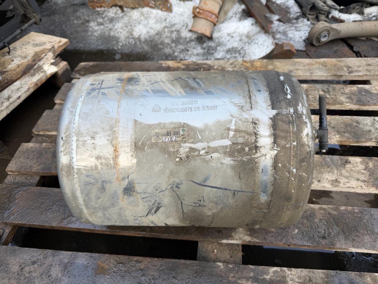 ресивер пневмоподвески Sitrak C7H MAX 2023, WG9000360787 - фото №1