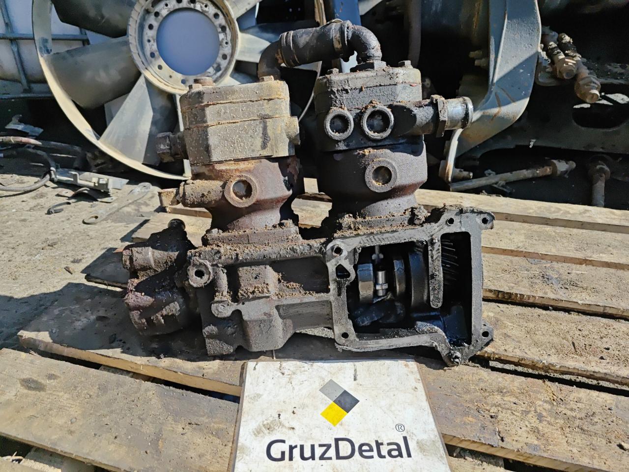 нагнетатель воздуха (компрессор) MAN TGA 1 поколение 2008, 12.8 л., D 2876 LF 12, дизель, МКПП - фото №1