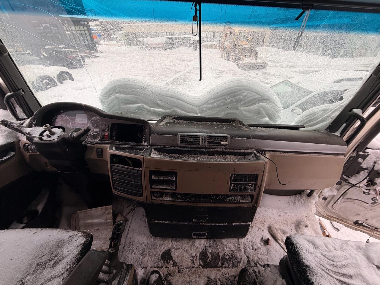 панель передняя салона (торпедо) MAN TGX 1 поколение 2019, 10.5 л., D2066, дизель, МКПП, 81637456031, 81617106046 - фото №1
