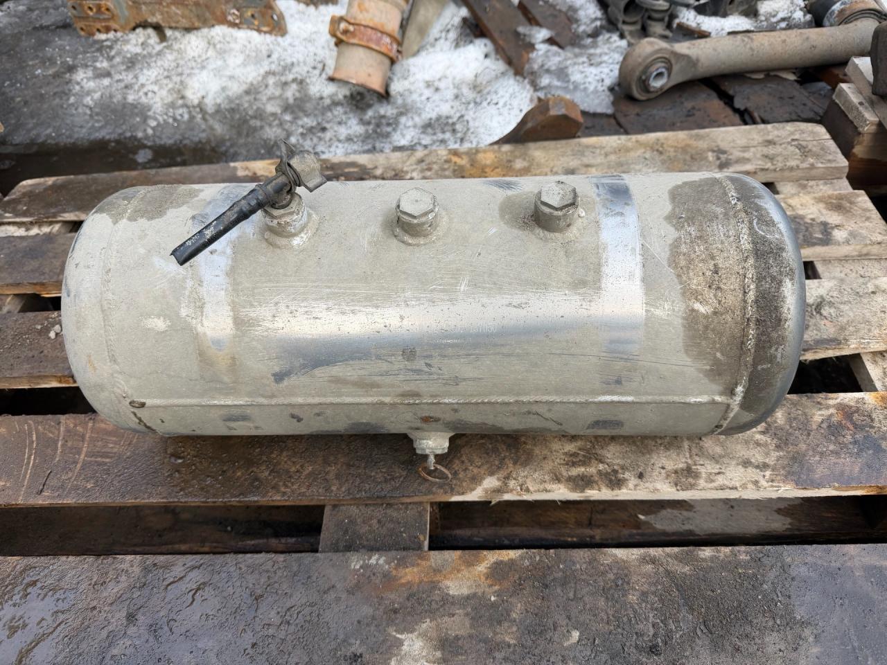 ресивер пневмоподвески Sitrak C7H MAX 2023, WG9000360784 - фото №1