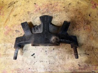 кронштейн (крепление) Mercedes-Benz