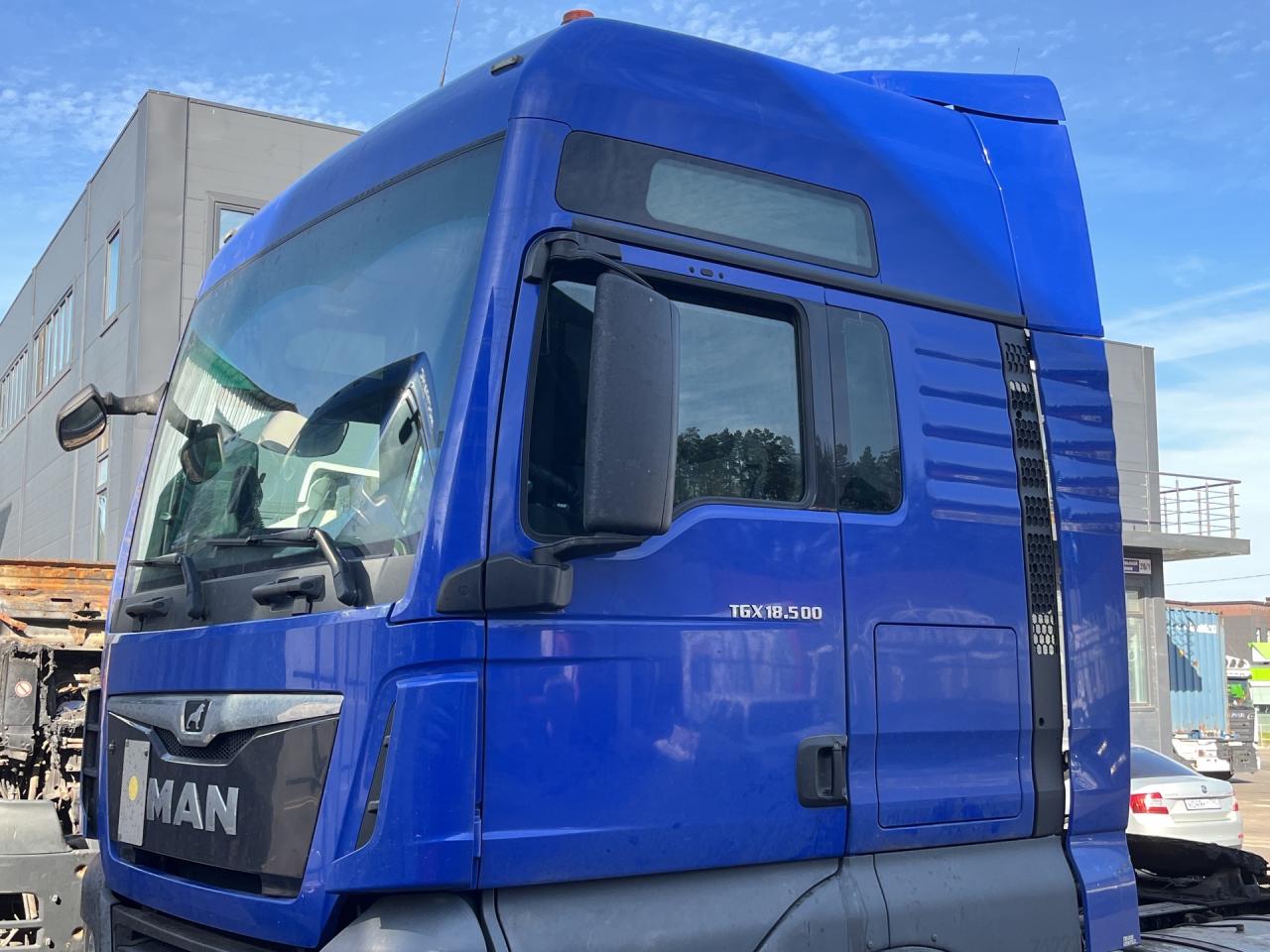 кабина MAN TGX 1 поколение 2017, 12.4 л., D 2676 LF 51, дизель, TGX18.500, 81600007852 - фото №1