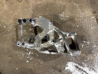 кронштейн рессоры DAF XF 106 1 поколение 2018, MX13