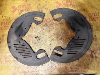 защитный кожух тормозного механизма Mercedes-Benz