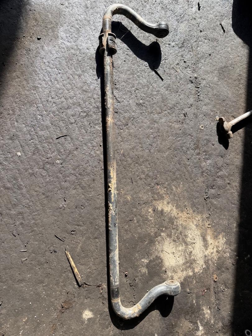 стабилизатор подвески (поперечной устойчивости) Mercedes-Benz Actros 3 поколение (MP3) 2017, OM501 - фото №1