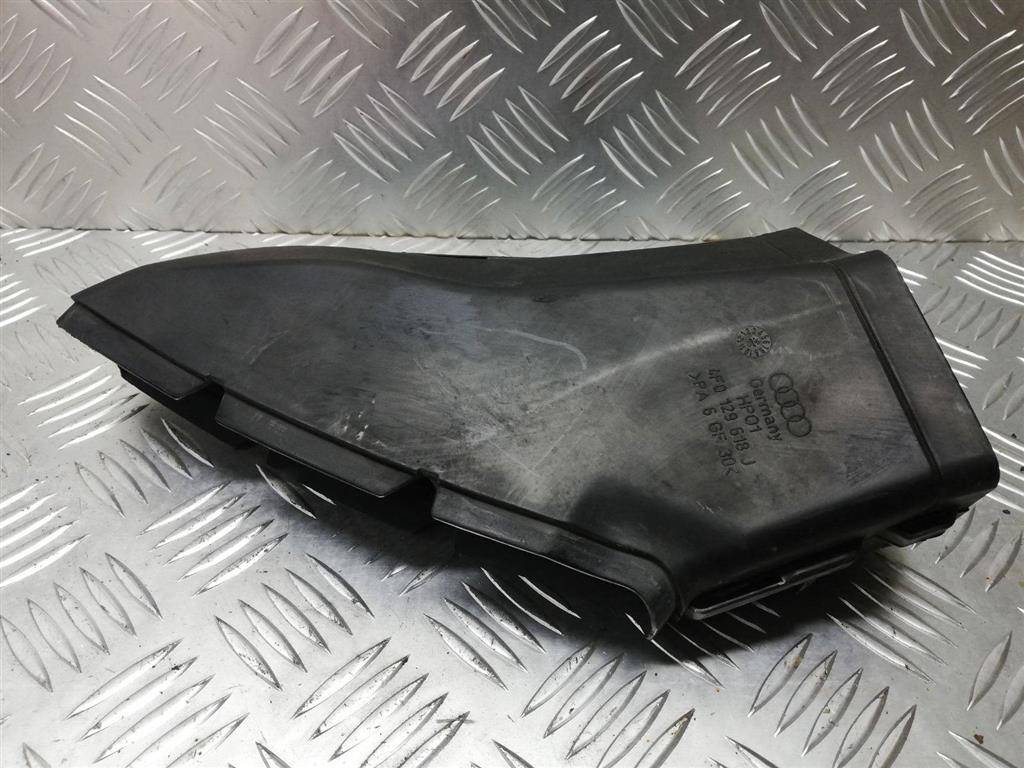 воздуховод (дефлектор) радиатора Audi A6 4F/C6 2005, 3.2 л., FSI, бензин, 4F0129618J - фото №1