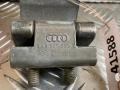 петля крышки багажника Audi A6 4A/C4 1997, универсал, 4A9827299 - фото №5