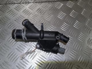 фланец (тройник) системы охлаждения Volkswagen Passat B6 2009, 2.0 л., TDi, дизель, 03L121132Q